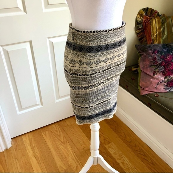 Poof Couture Skirt Fair Isle Knit Mini Skirt in Gray Multi (L) - Picture 2 of 7